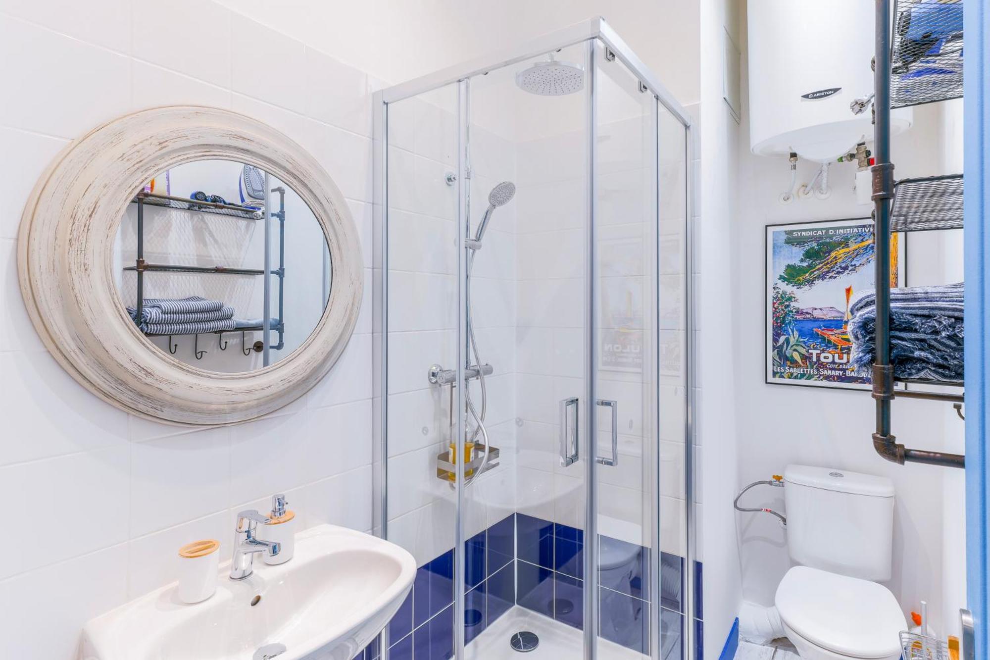 Studio Bleu 29M2, 120M Vieux-Port , Clim ,Wifi, Acces Autonome Avec Code Марсилия Екстериор снимка